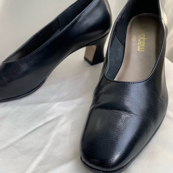 Vintage 80s Round Toe Pumps - Picture 5 of 7